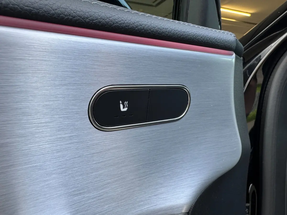 200 AMG / EDITION 1 / FULL OPTIONS / PANO / BURMESTER / LEDER / CARBON / SFEER / CAMERA / KEYLESS / DAB+ !