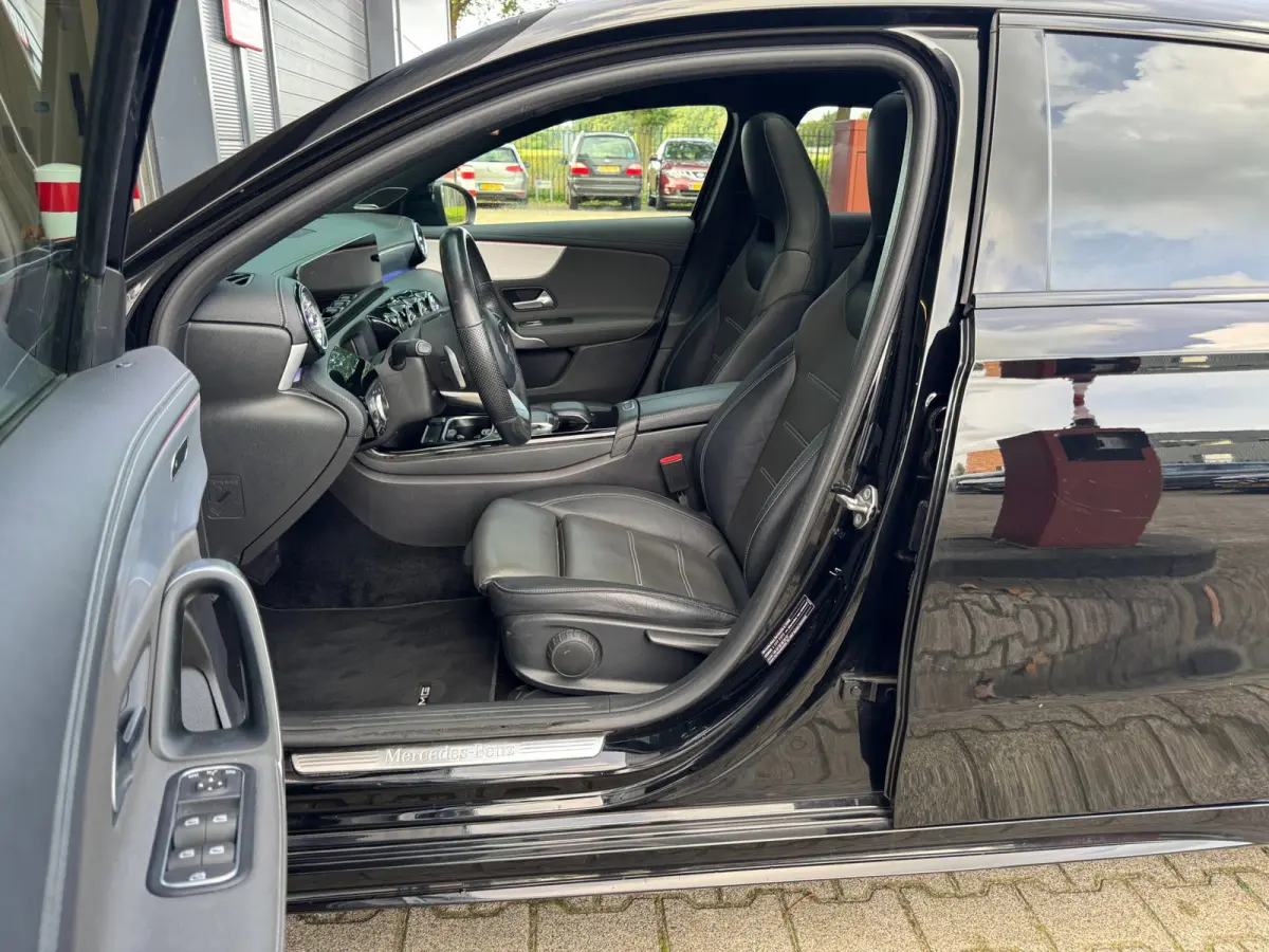 200 AMG / EDITION 1 / FULL OPTIONS / PANO / BURMESTER / LEDER / CARBON / SFEER / CAMERA / KEYLESS / DAB+ !