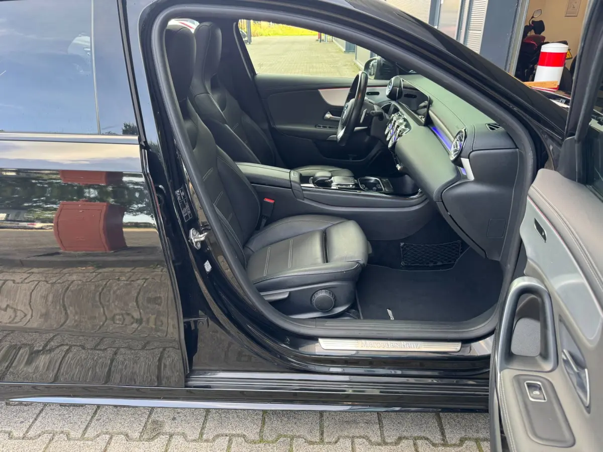 200 AMG / EDITION 1 / FULL OPTIONS / PANO / BURMESTER / LEDER / CARBON / SFEER / CAMERA / KEYLESS / DAB+ !