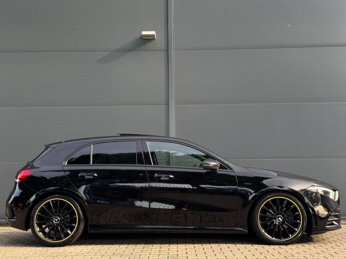 200 AMG / EDITION 1 / FULL OPTIONS / PANO / BURMESTER / LEDER / CARBON / SFEER / CAMERA / KEYLESS / DAB+ !