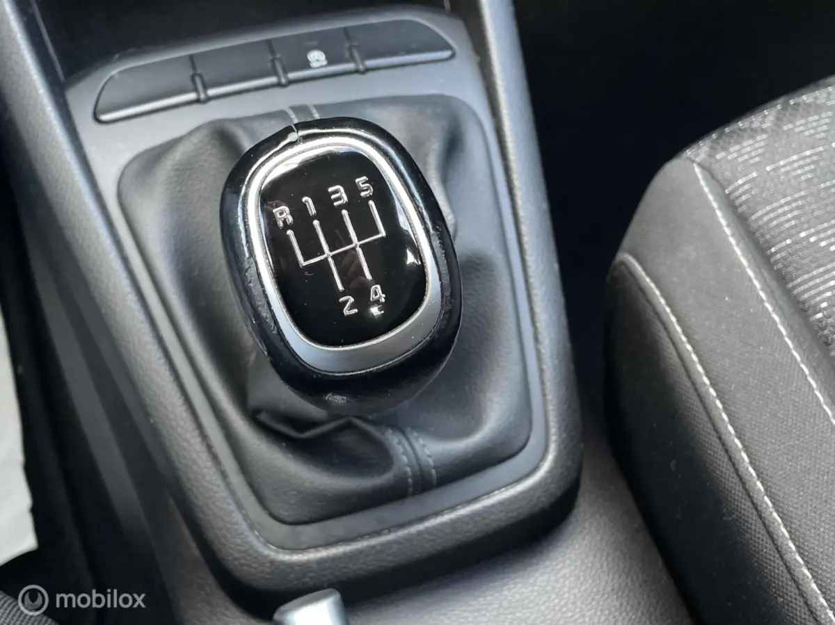 1.0 TGDI ComfortPlusLine Navigator / CARPLAY / HAAK
