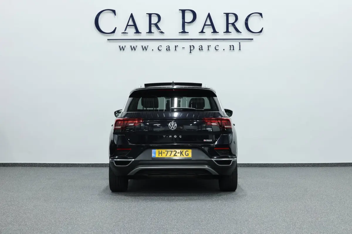 2.0 TSI 4Motion 190+PK R-LINE LED/VIRTUAL/SFEER/PANO/LEER+S.VERWARMING/19" LMV/PDC/ACC/12 MND GARANTIE!