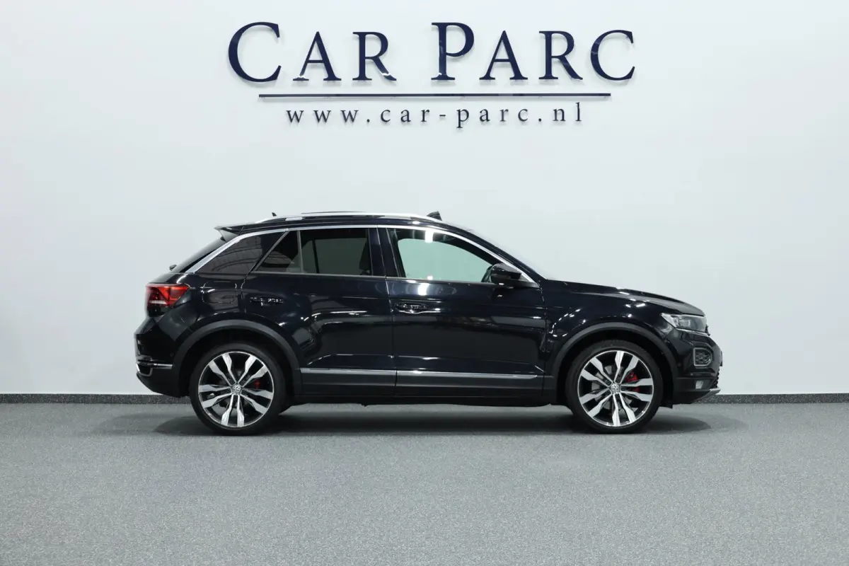 2.0 TSI 4Motion 190+PK R-LINE LED/VIRTUAL/SFEER/PANO/LEER+S.VERWARMING/19" LMV/PDC/ACC/12 MND GARANTIE!