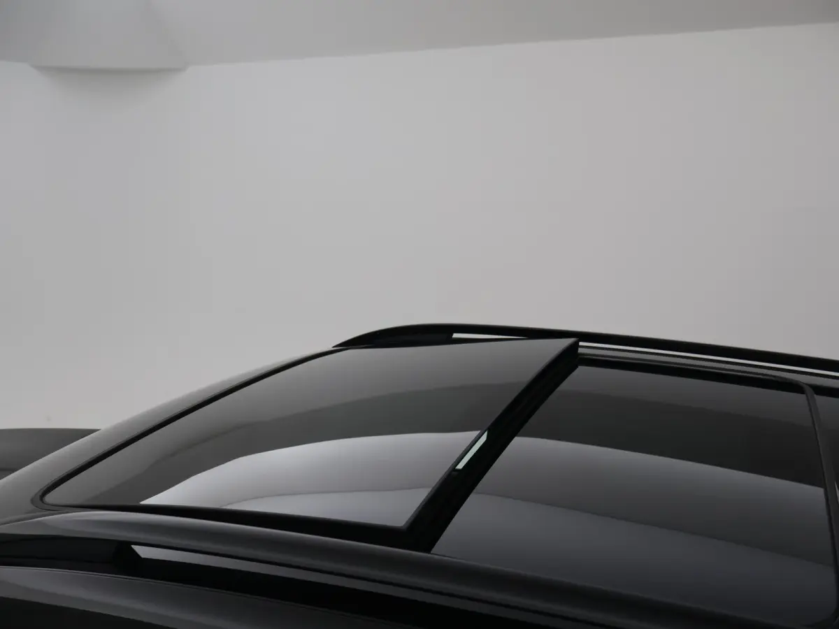 1.4 e-HYBRID 245 PK VZ PERFORMANCE + PANORAMA | 19 INCH | ADAPTIVE CRUISE | STUURVERW. | SFEERVERLICHTING