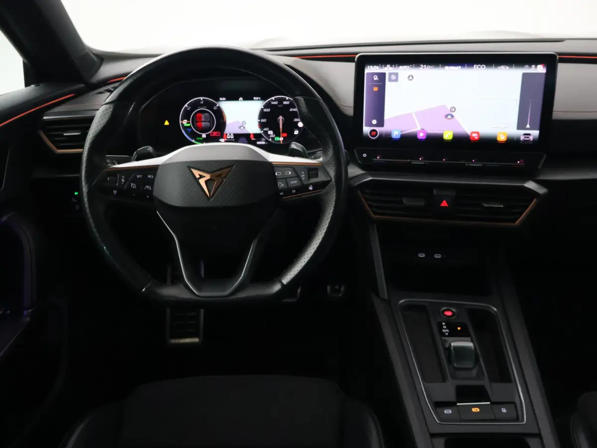 1.4 e-HYBRID 245 PK VZ PERFORMANCE + PANORAMA | 19 INCH | ADAPTIVE CRUISE | STUURVERW. | SFEERVERLICHTING