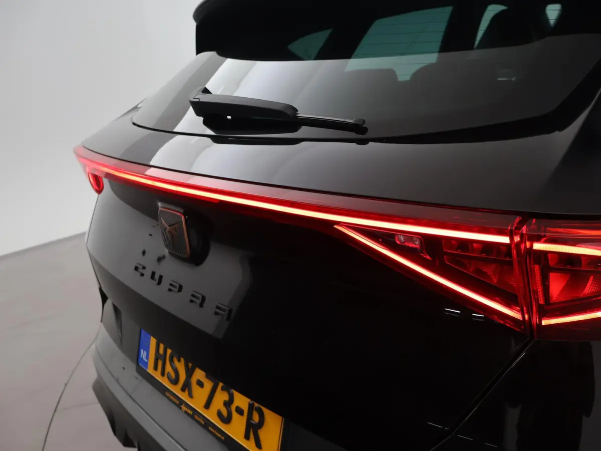1.4 e-HYBRID 245 PK VZ PERFORMANCE + PANORAMA | 19 INCH | ADAPTIVE CRUISE | STUURVERW. | SFEERVERLICHTING