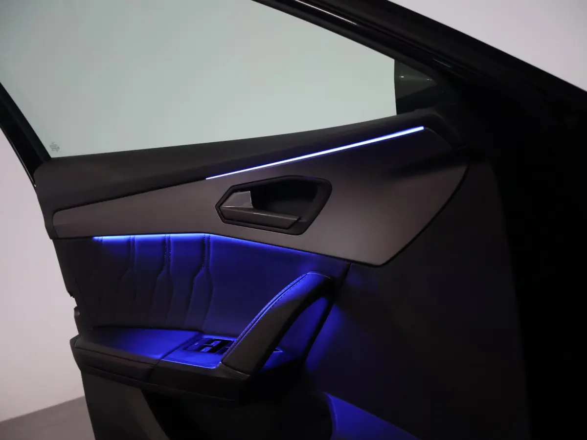 1.4 e-HYBRID 245 PK VZ PERFORMANCE + PANORAMA | 19 INCH | ADAPTIVE CRUISE | STUURVERW. | SFEERVERLICHTING