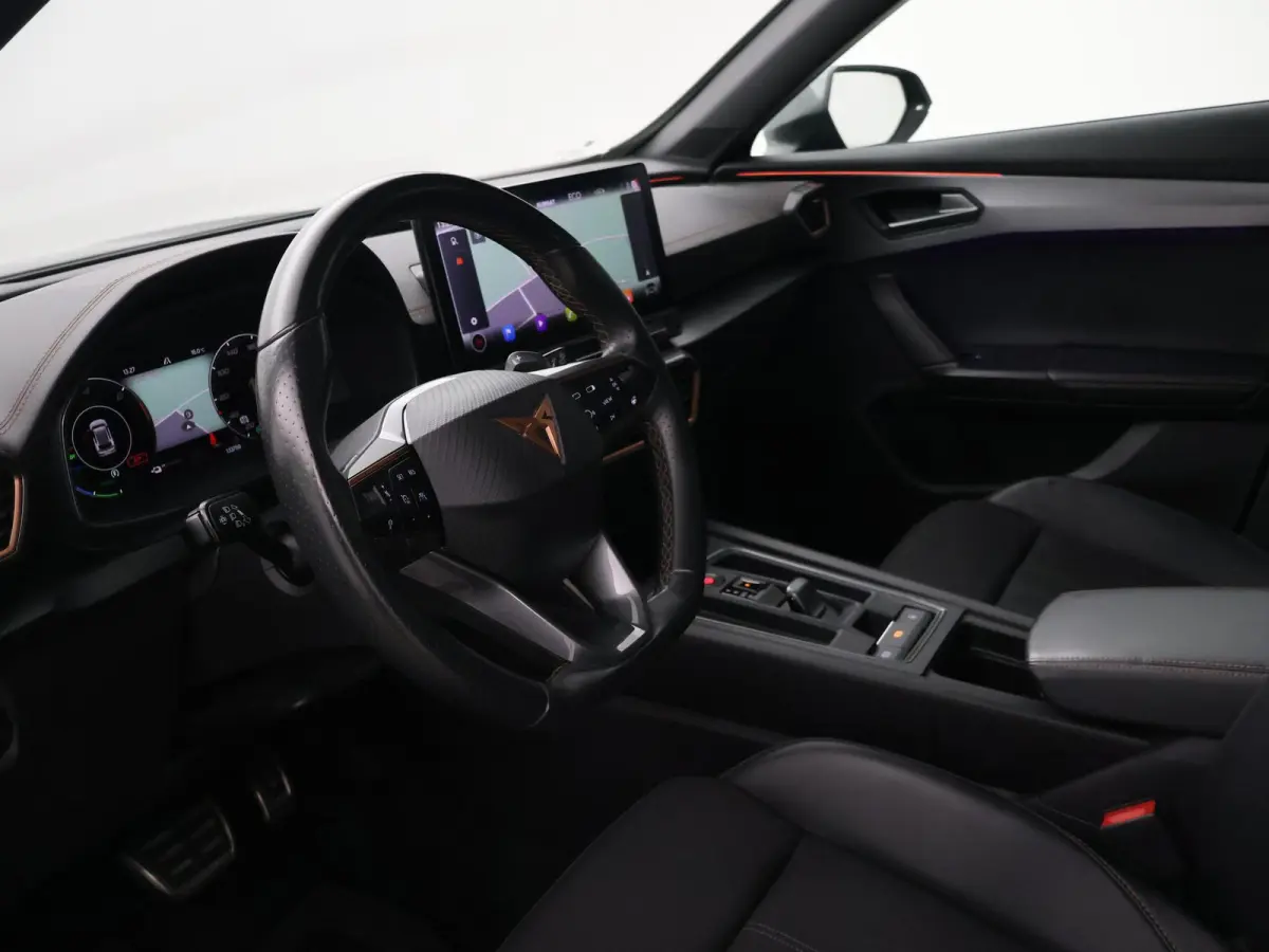 1.4 e-HYBRID 245 PK VZ PERFORMANCE + PANORAMA | 19 INCH | ADAPTIVE CRUISE | STUURVERW. | SFEERVERLICHTING