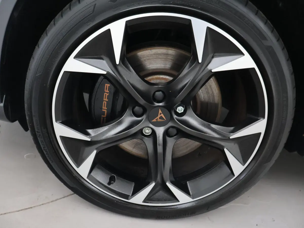 1.4 e-HYBRID 245 PK VZ PERFORMANCE + PANORAMA | 19 INCH | ADAPTIVE CRUISE | STUURVERW. | SFEERVERLICHTING