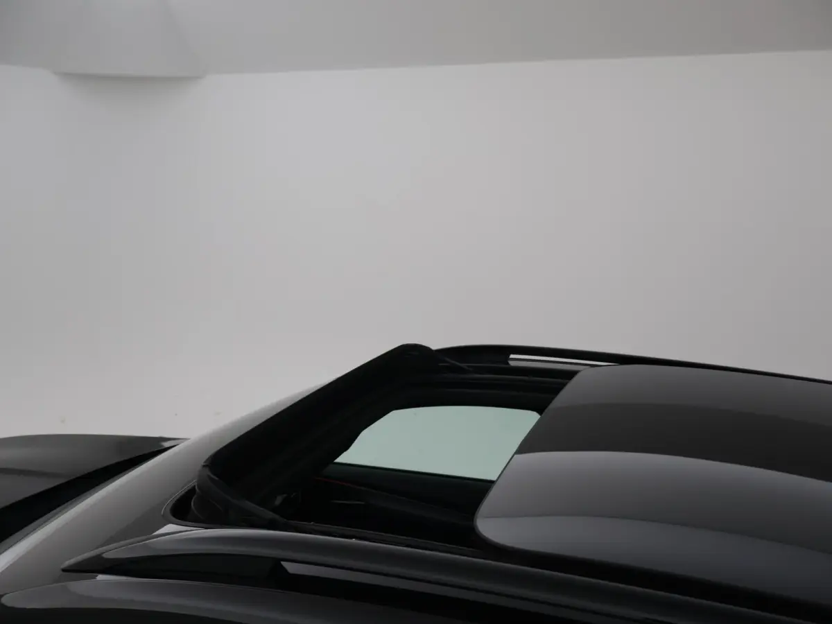 1.4 e-HYBRID 245 PK VZ PERFORMANCE + PANORAMA | 19 INCH | ADAPTIVE CRUISE | STUURVERW. | SFEERVERLICHTING