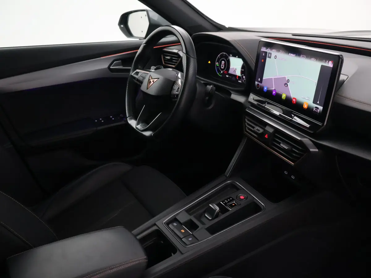 1.4 e-HYBRID 245 PK VZ PERFORMANCE + PANORAMA | 19 INCH | ADAPTIVE CRUISE | STUURVERW. | SFEERVERLICHTING