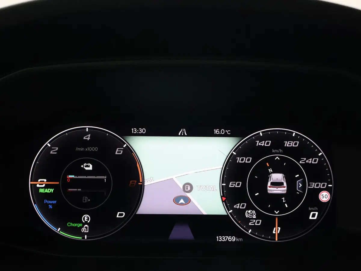 1.4 e-HYBRID 245 PK VZ PERFORMANCE + PANORAMA | 19 INCH | ADAPTIVE CRUISE | STUURVERW. | SFEERVERLICHTING