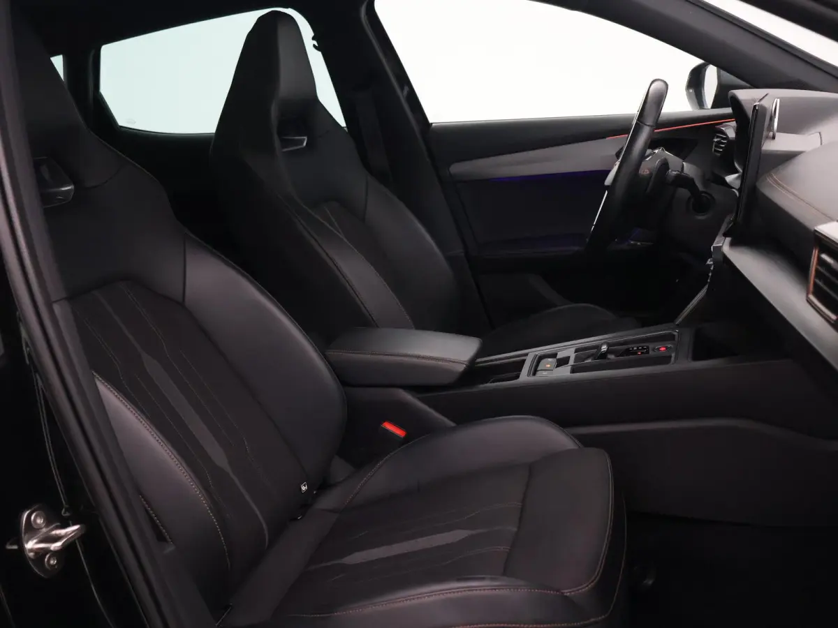1.4 e-HYBRID 245 PK VZ PERFORMANCE + PANORAMA | 19 INCH | ADAPTIVE CRUISE | STUURVERW. | SFEERVERLICHTING
