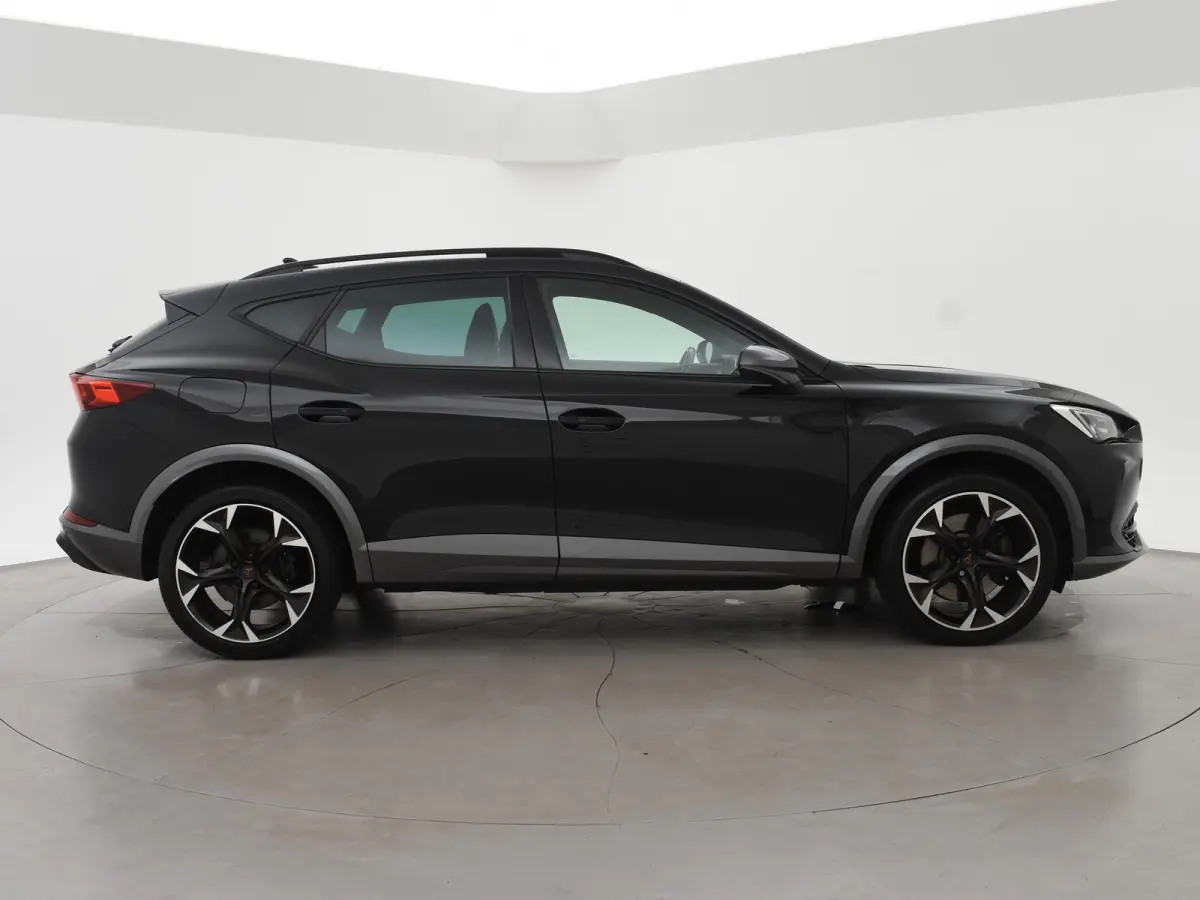 1.4 e-HYBRID 245 PK VZ PERFORMANCE + PANORAMA | 19 INCH | ADAPTIVE CRUISE | STUURVERW. | SFEERVERLICHTING