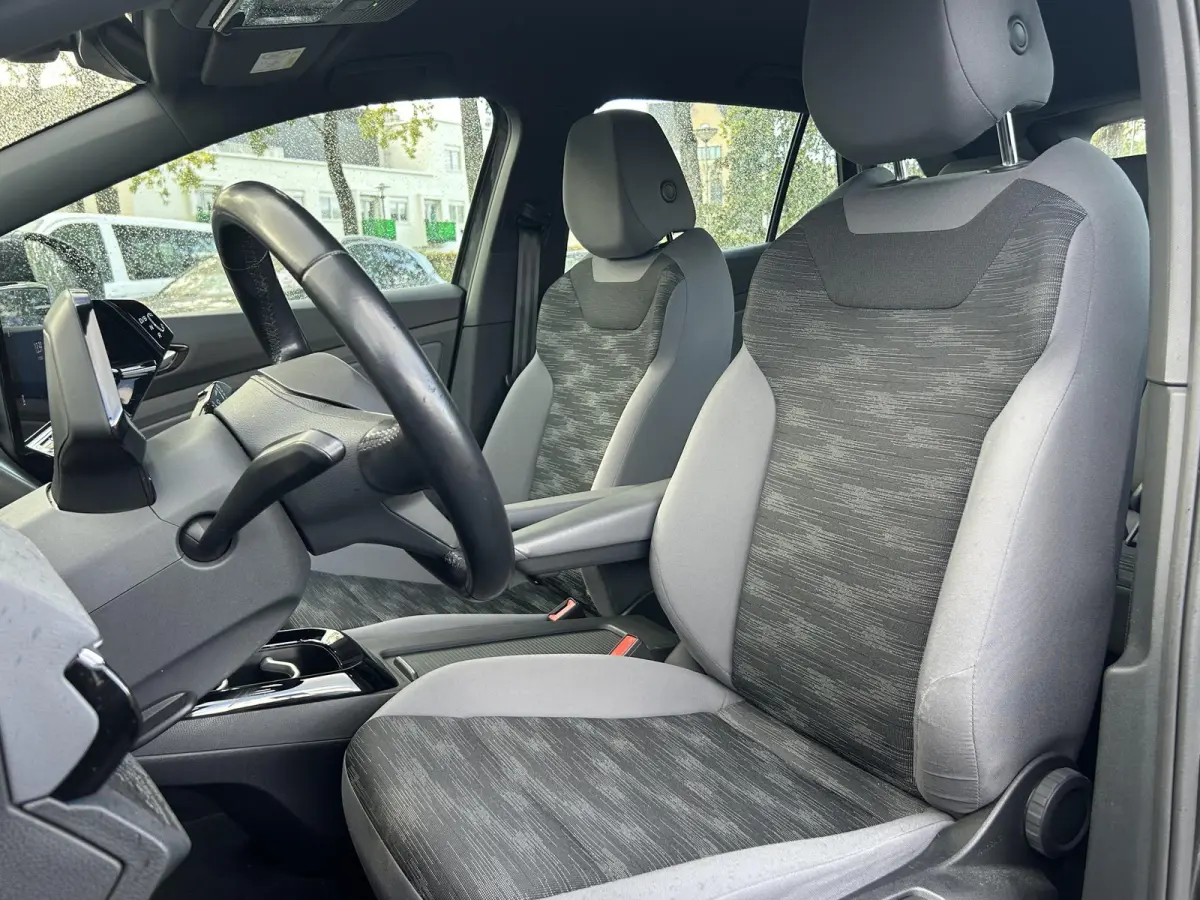 Pro 77 kWh 204pk (Navi,Allseason,Acc,Winter)