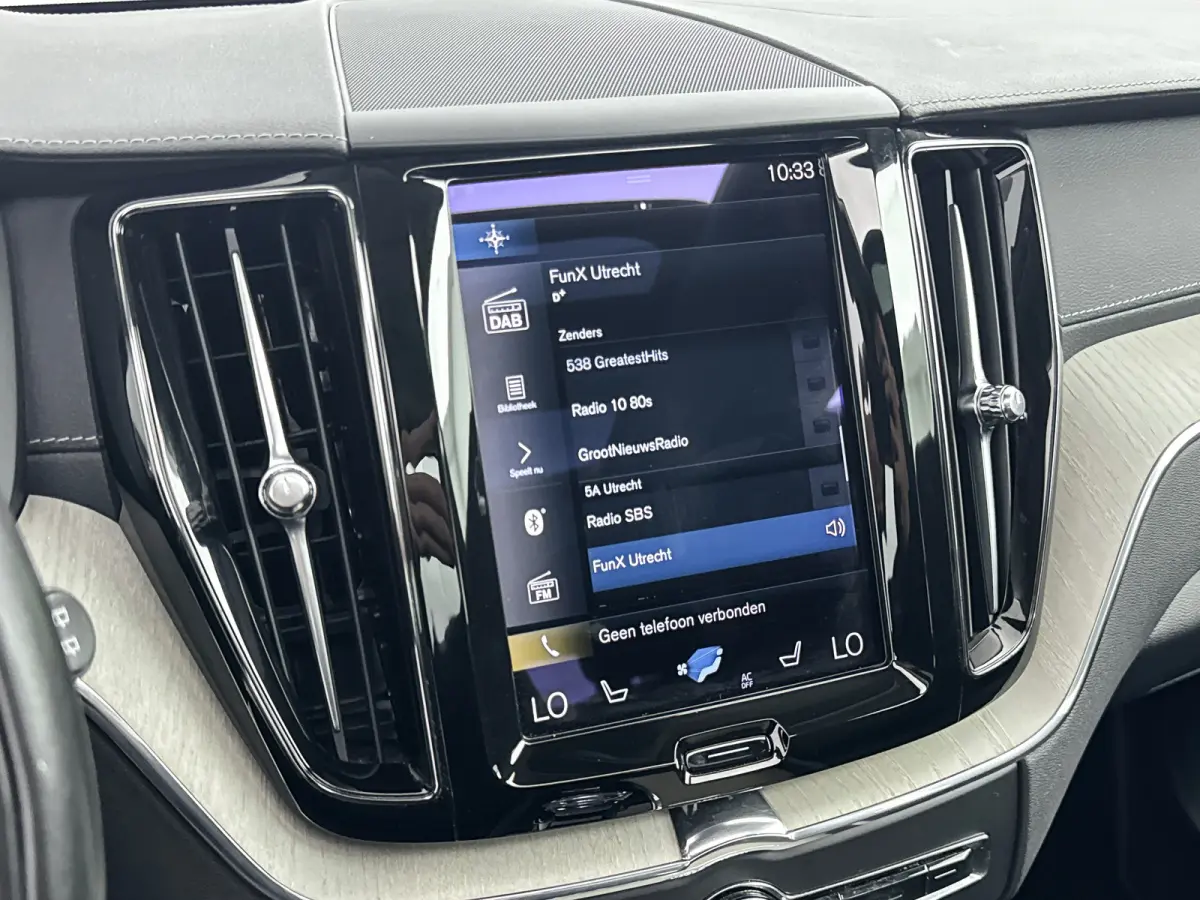 T6 Recharge Inscription | 19" | Parkeercamera | Panoramadak | Adaptieve Cruise | BLIS | Elektr. verst. best. Stoel | Stoel/Stuurverwarming