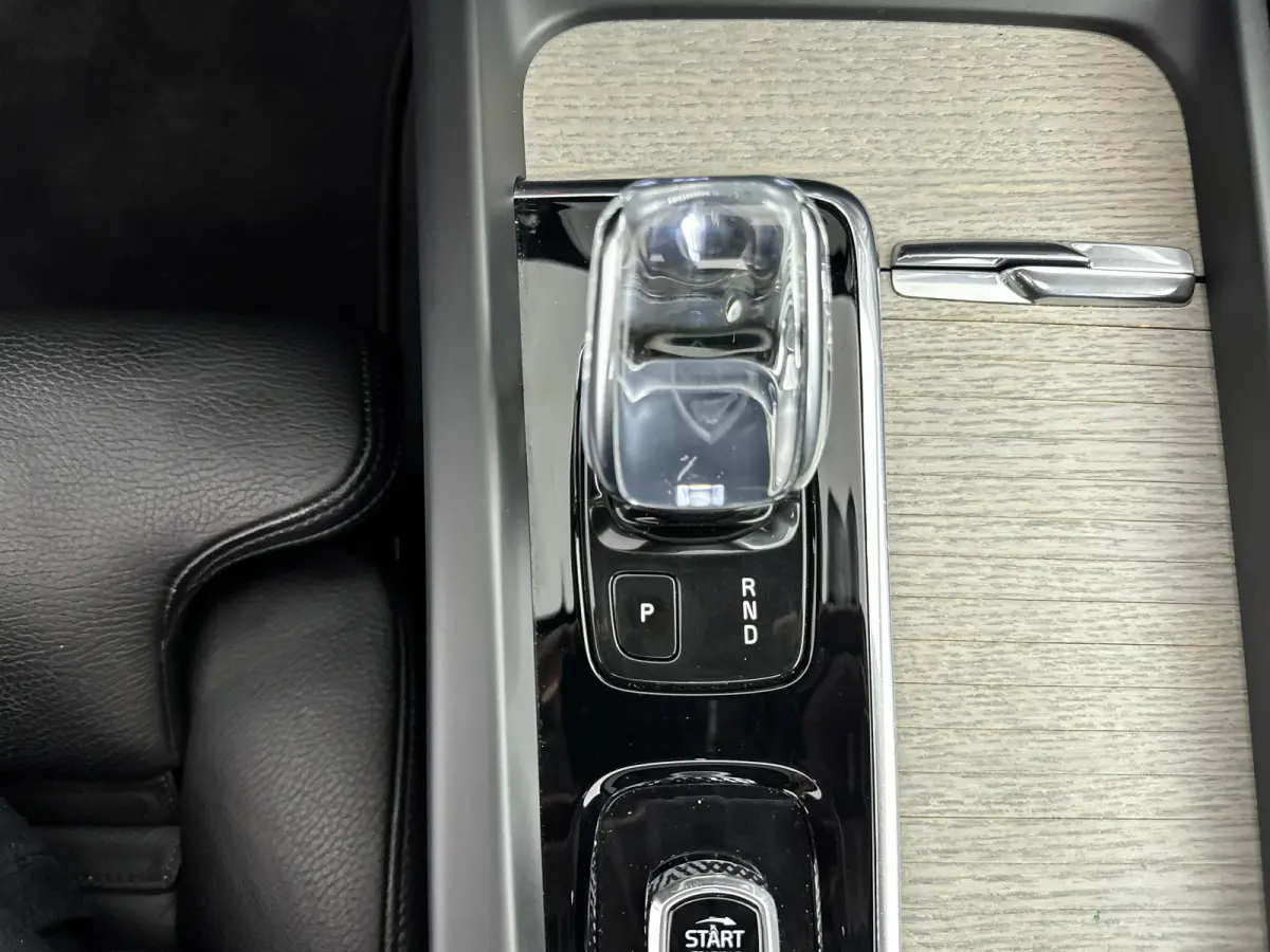 T6 Recharge Inscription | 19" | Parkeercamera | Panoramadak | Adaptieve Cruise | BLIS | Elektr. verst. best. Stoel | Stoel/Stuurverwarming