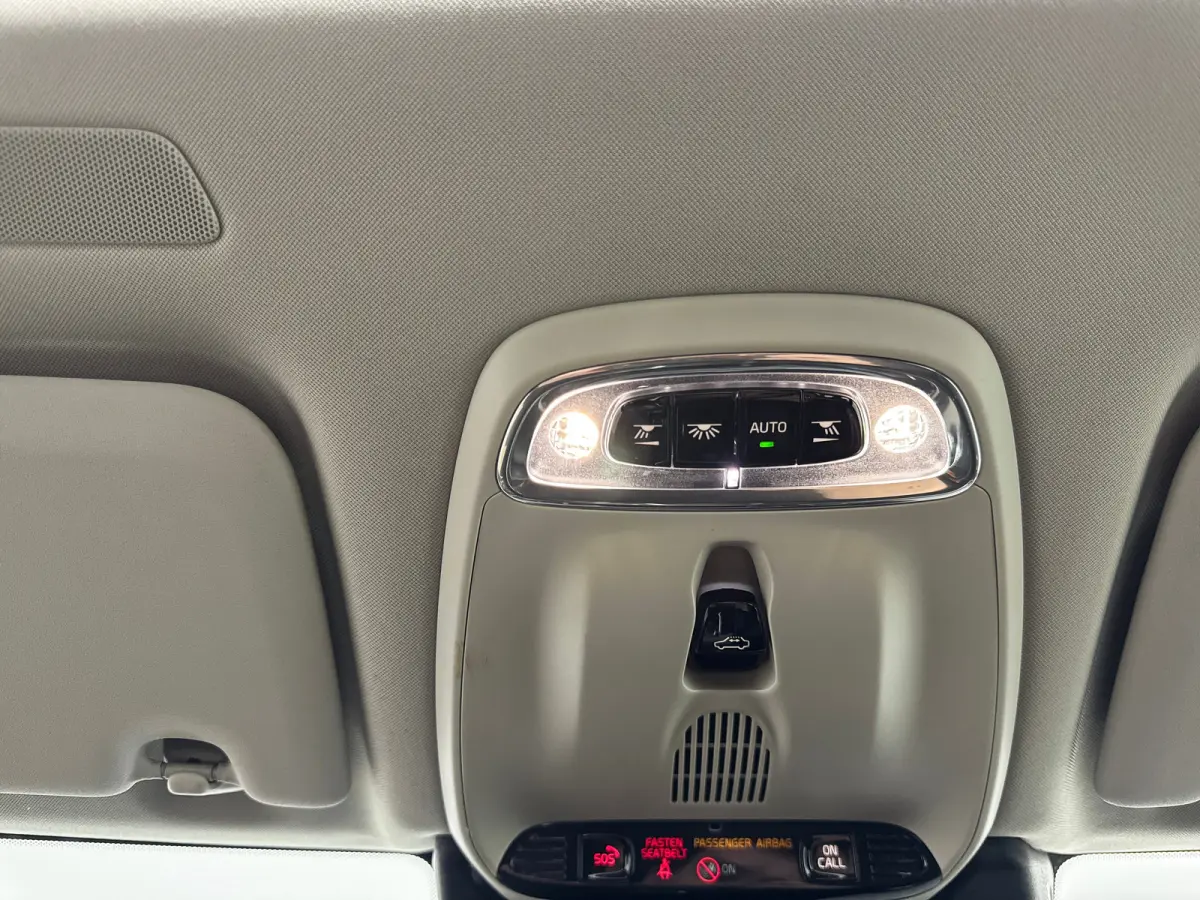 T6 Recharge Inscription | 19" | Parkeercamera | Panoramadak | Adaptieve Cruise | BLIS | Elektr. verst. best. Stoel | Stoel/Stuurverwarming