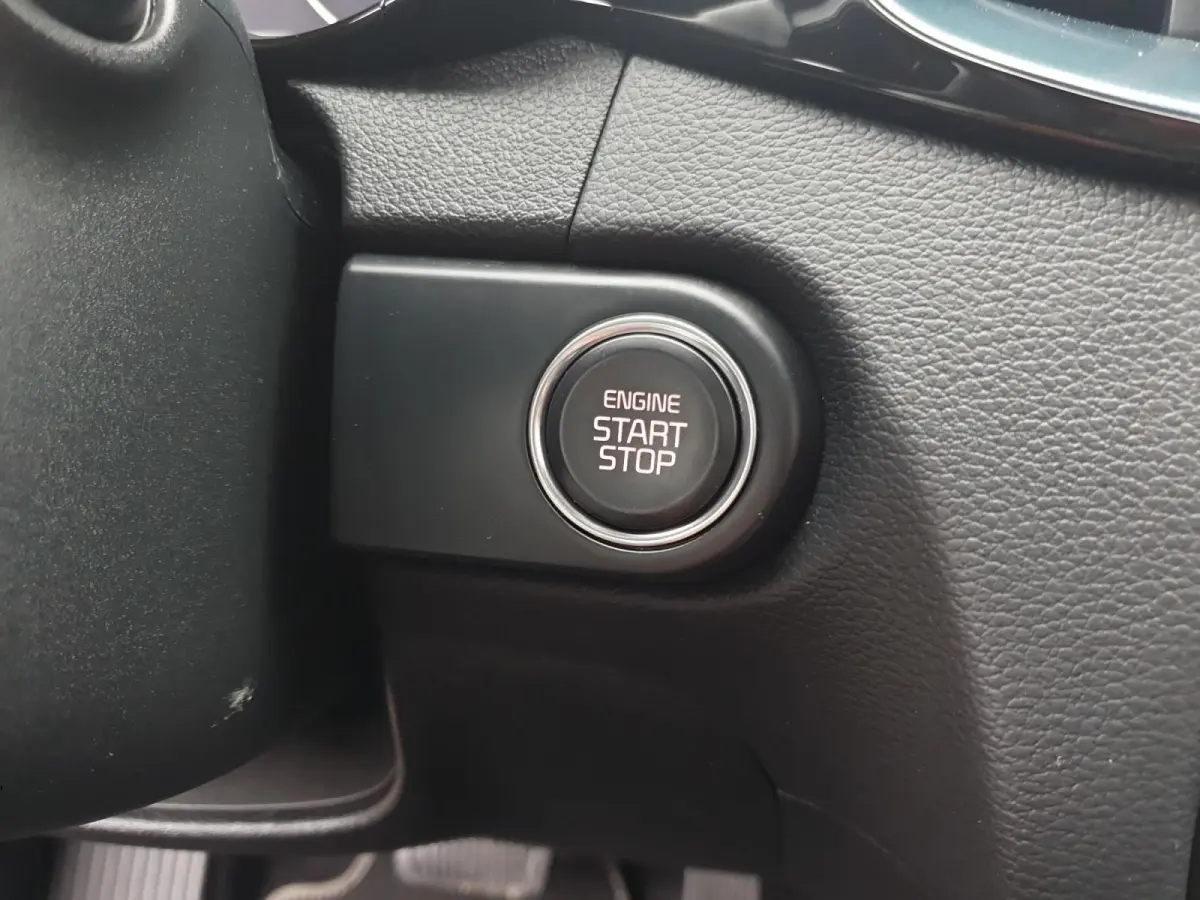 1.0T MHEV Design Edition | Stoel en stuurverwarming | Dodehoek detectie |  Navigate | Camera | Parkeersensoren voor en achter | Elektrische achterklep | JBL sound |