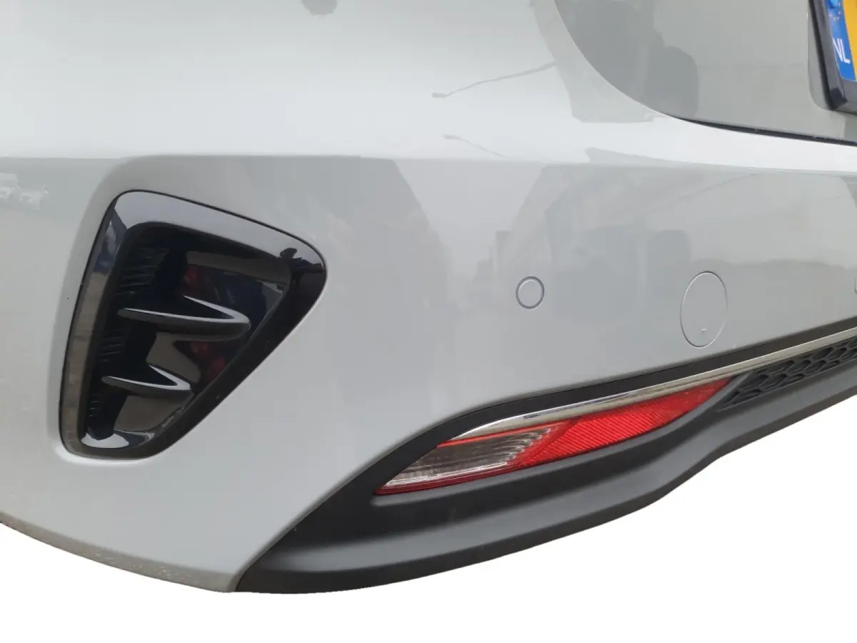 1.0T MHEV Design Edition | Stoel en stuurverwarming | Dodehoek detectie |  Navigate | Camera | Parkeersensoren voor en achter | Elektrische achterklep | JBL sound |