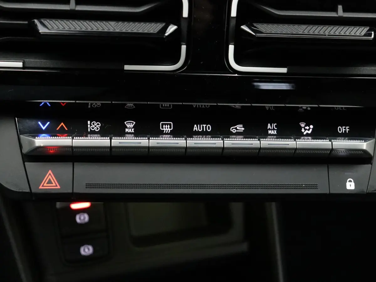 comfort range techno 52 kWh | Vijf jaar garantie | Stoel- en stuurwielverwarming | Harman Kardon | 18" Chrono |