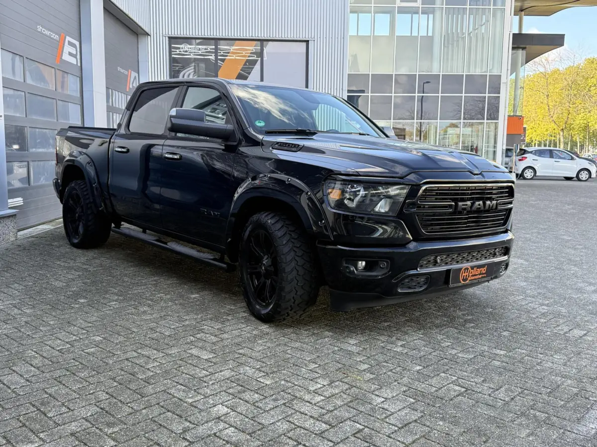 1500 5.7 V8 Crew Cab WIDE BODY BTW VRIJ!