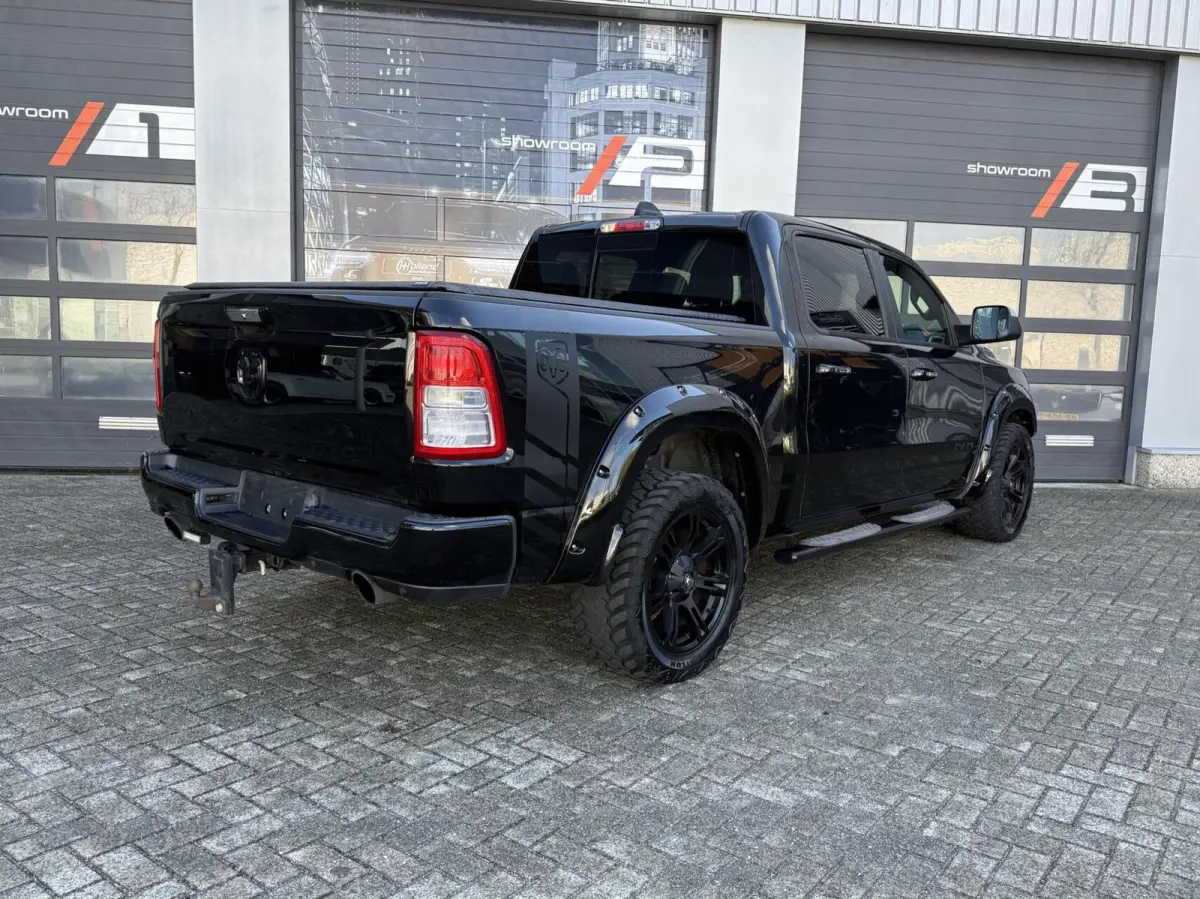 1500 5.7 V8 Crew Cab WIDE BODY BTW VRIJ!
