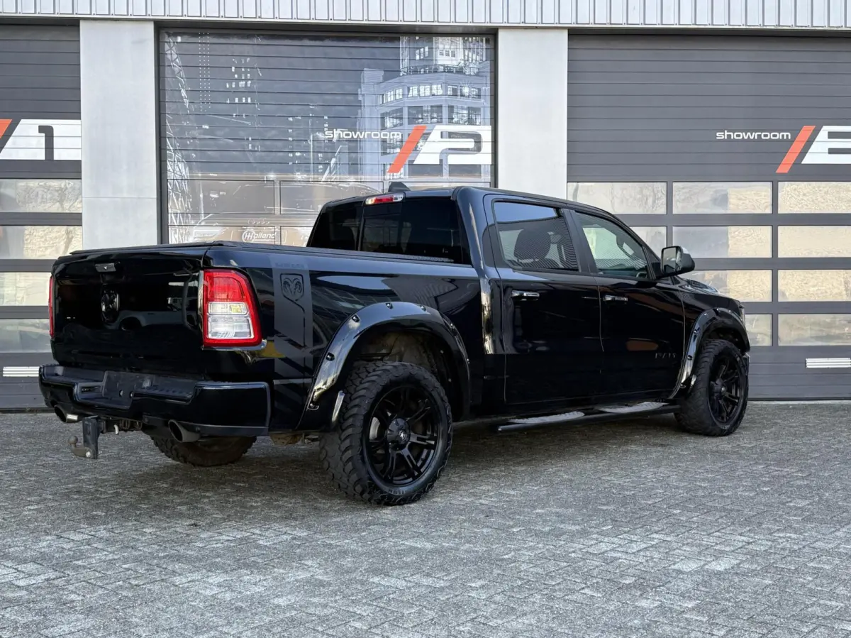1500 5.7 V8 Crew Cab WIDE BODY BTW VRIJ!
