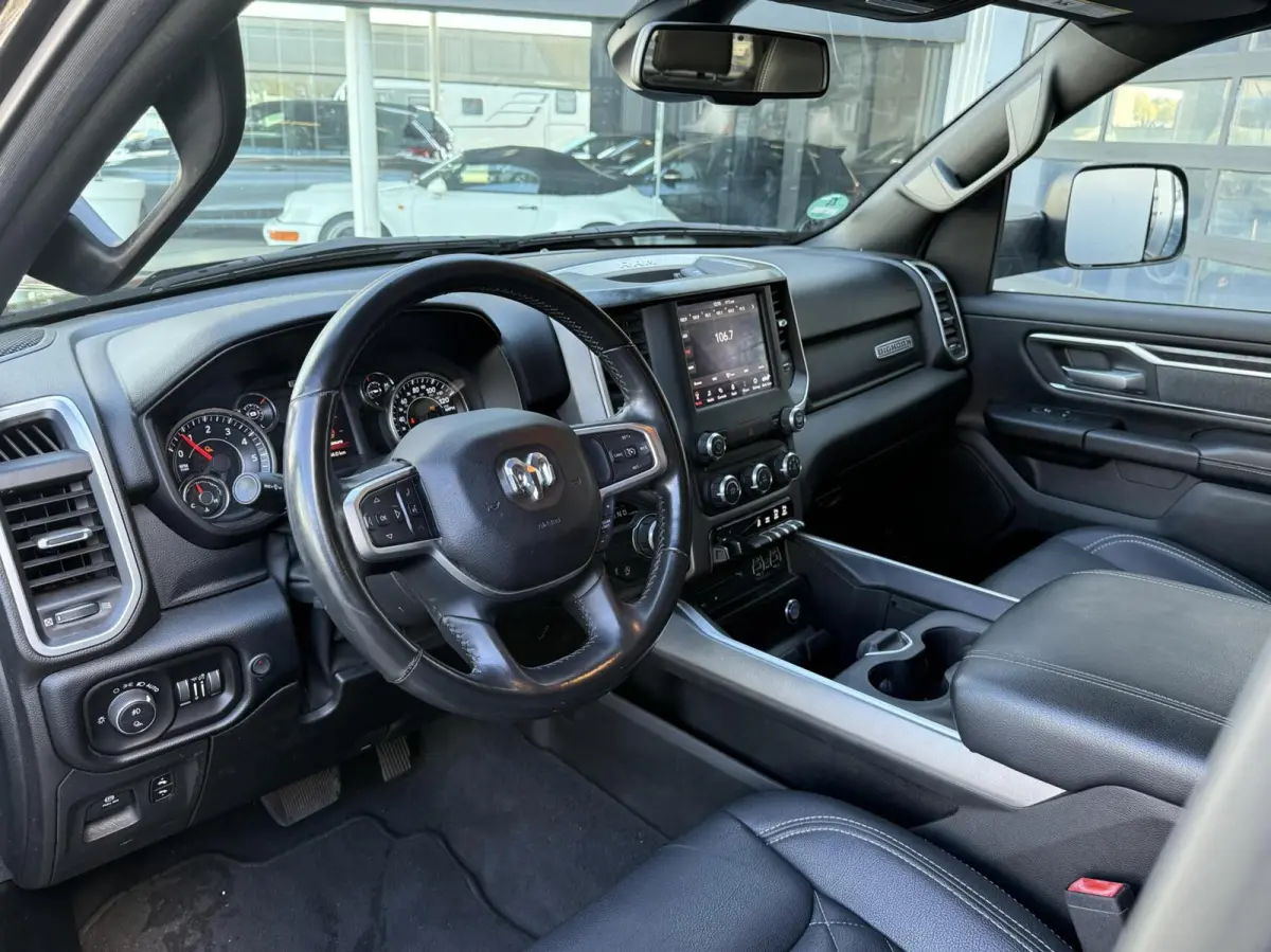 1500 5.7 V8 Crew Cab WIDE BODY BTW VRIJ!