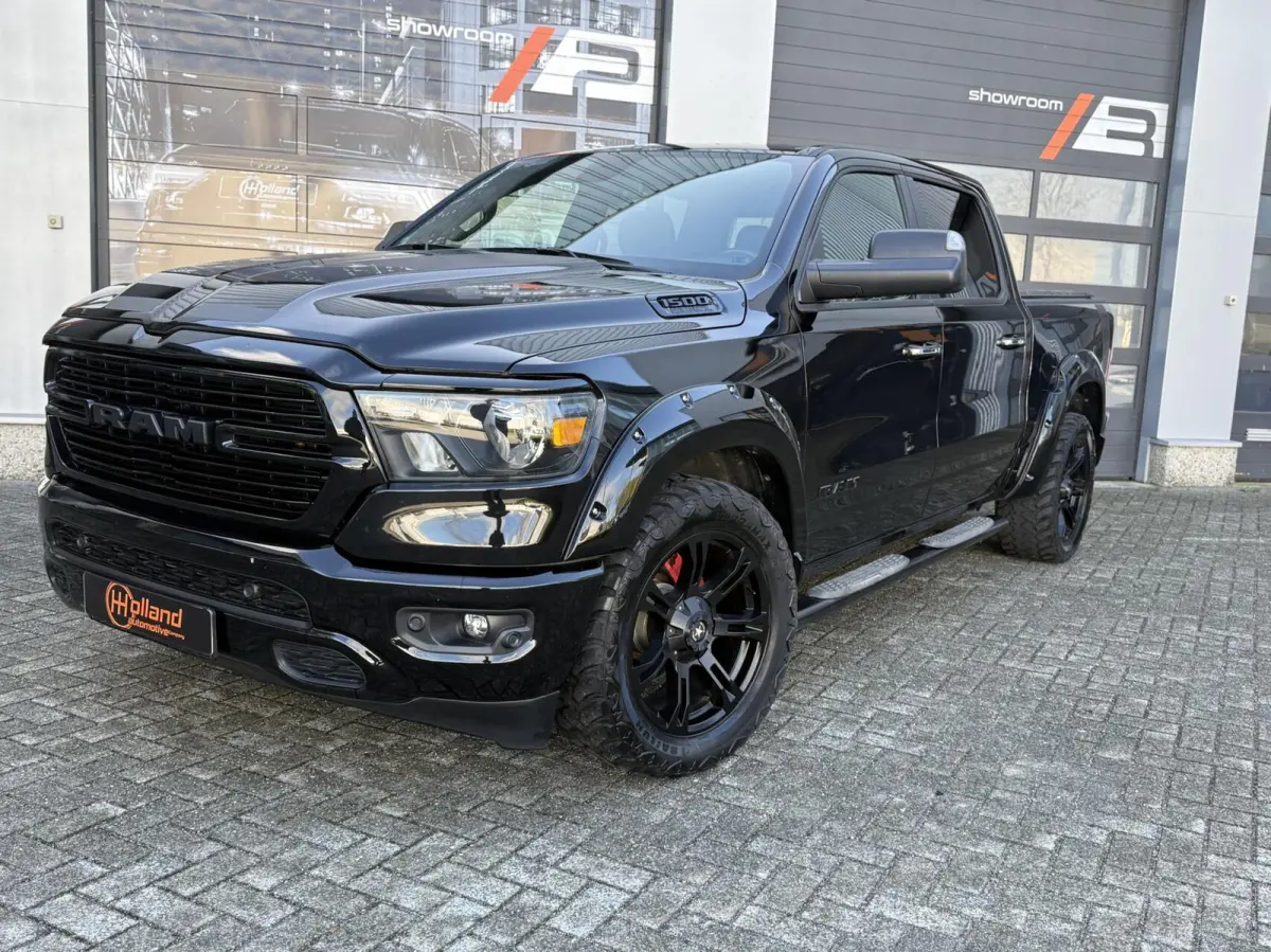 1500 5.7 V8 Crew Cab WIDE BODY BTW VRIJ!