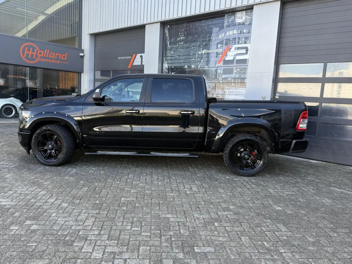 1500 5.7 V8 Crew Cab WIDE BODY BTW VRIJ!