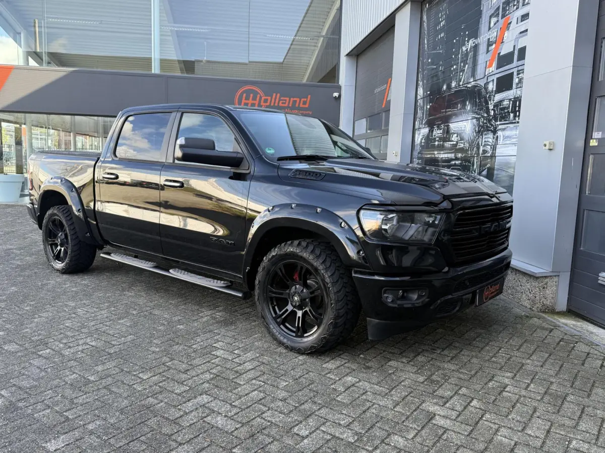 1500 5.7 V8 Crew Cab WIDE BODY BTW VRIJ!