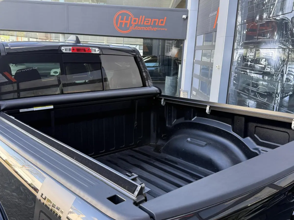 1500 5.7 V8 Crew Cab WIDE BODY BTW VRIJ!