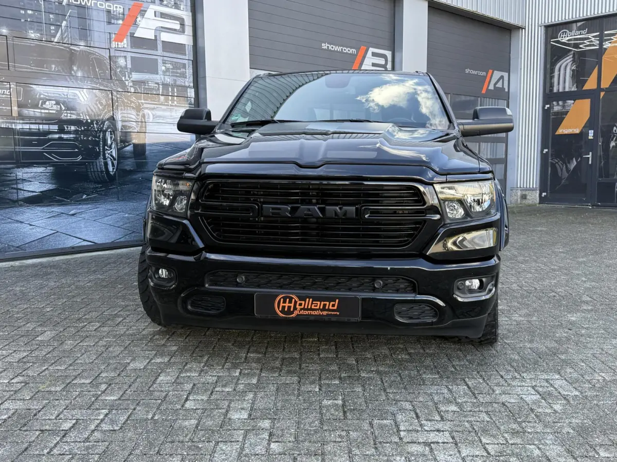 1500 5.7 V8 Crew Cab WIDE BODY BTW VRIJ!