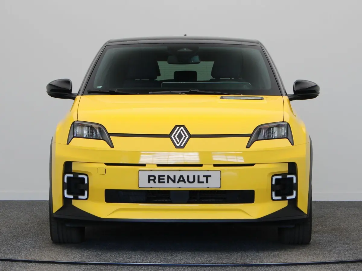 comfort range techno 52 kWh | Vijf jaar garantie | Harman Kardon | Stoel- en stuurwielverwarming | 18" Chrono | Easy park assist |