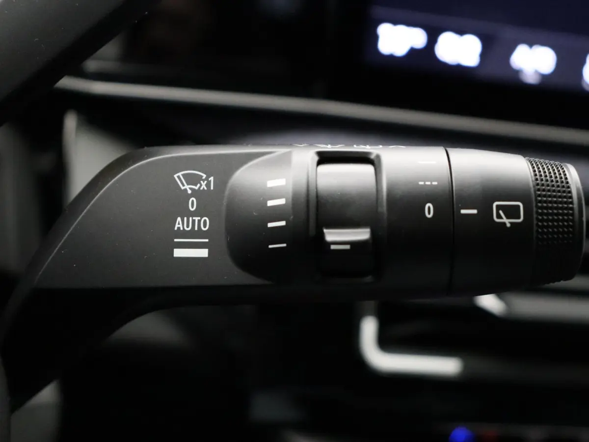 comfort range techno 52 kWh | Vijf jaar garantie | Harman Kardon | Stoel- en stuurwielverwarming | 18" Chrono | Easy park assist |