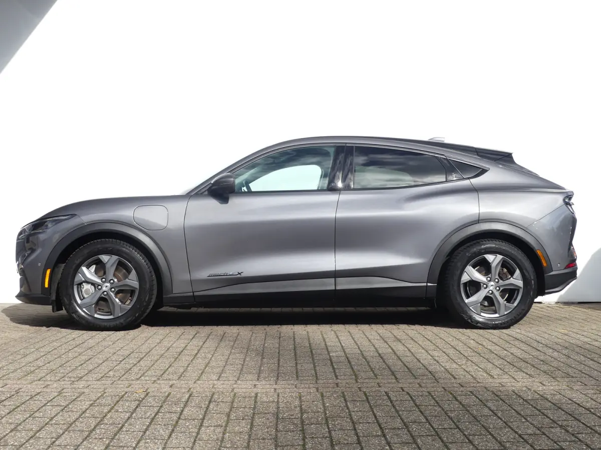 Extended RWD 98 kWh | TREKHAAK | ADAPTIVE CRUISE | DODEHOEKDETECTIE | CAMERA | 360 CAMERA | STOEL+STUUR+VOORRUITVERWARMING | ELEKTRISCHE ACHTERKLEP | PARKEERSENSOREN V+A | B&O AUDIO | APPLE 