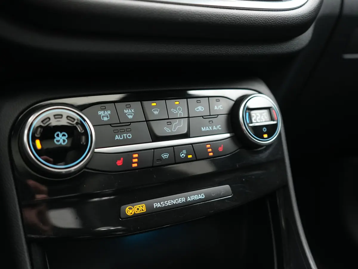 1.0 EcoBoost ST-Line X 155pk Dealer O.H | Panodak | Adaptive Cruise | Bang & Olufsen | Camera | Sportstoelen & Stuur Verwarmd | Apple Carplay | Keyless | Virtual | Navigatie | DAB | 17"L.M |