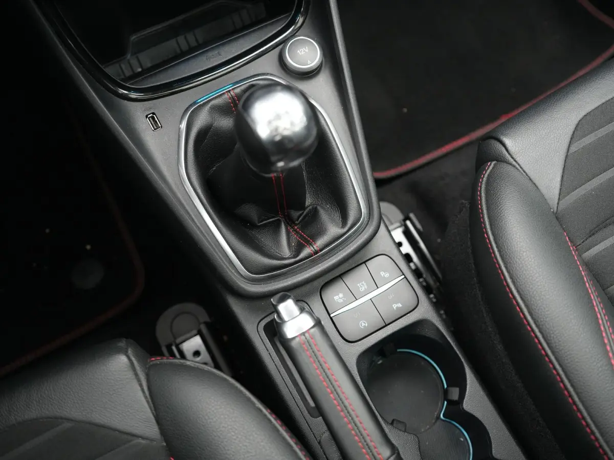 1.0 EcoBoost ST-Line X 155pk Dealer O.H | Panodak | Adaptive Cruise | Bang & Olufsen | Camera | Sportstoelen & Stuur Verwarmd | Apple Carplay | Keyless | Virtual | Navigatie | DAB | 17"L.M |