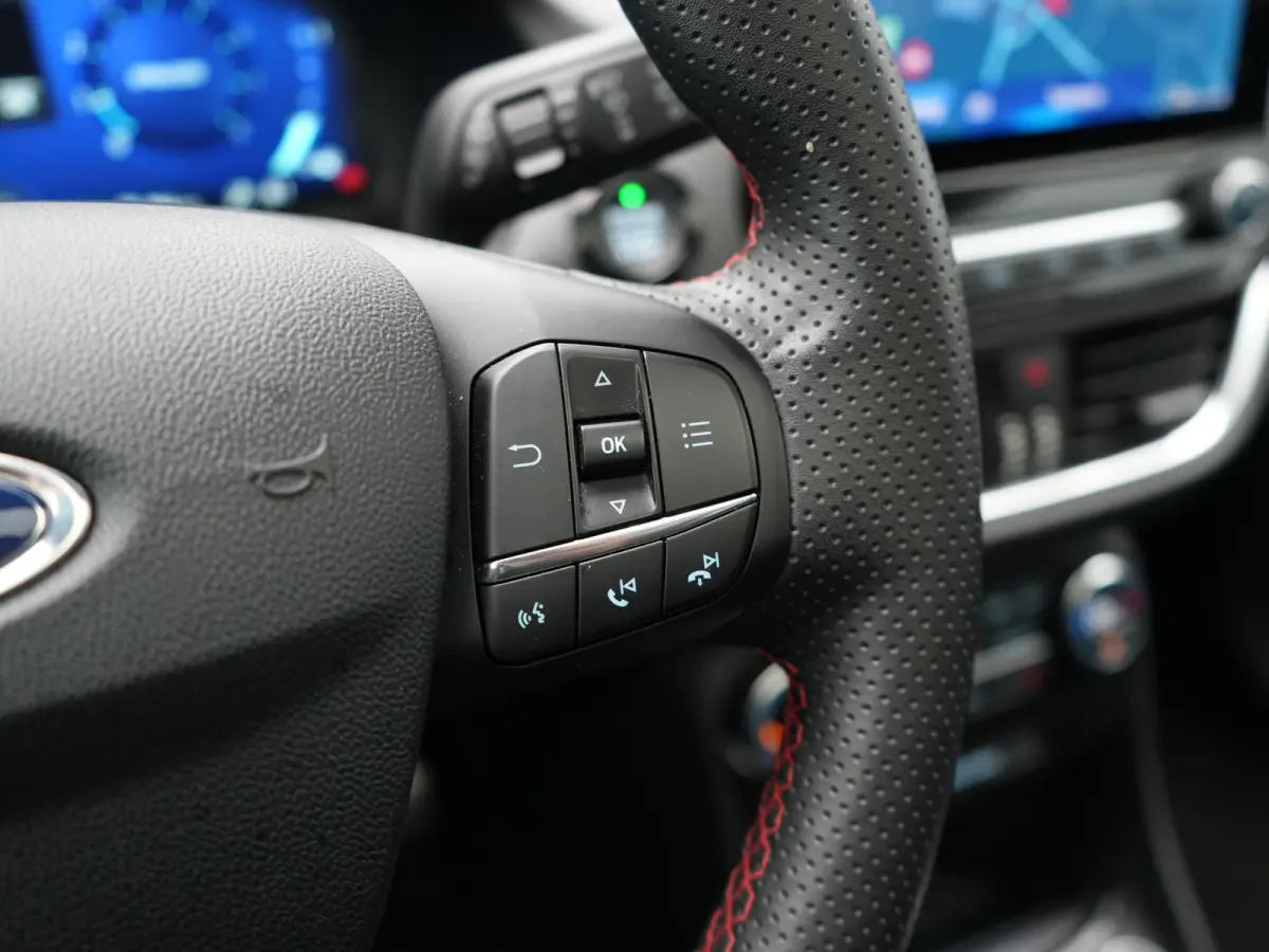 1.0 EcoBoost ST-Line X 155pk Dealer O.H | Panodak | Adaptive Cruise | Bang & Olufsen | Camera | Sportstoelen & Stuur Verwarmd | Apple Carplay | Keyless | Virtual | Navigatie | DAB | 17"L.M |