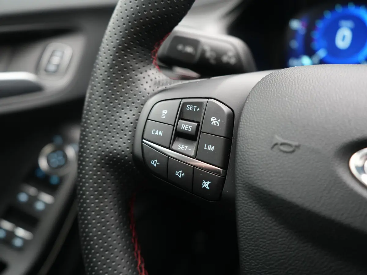 1.0 EcoBoost ST-Line X 155pk Dealer O.H | Panodak | Adaptive Cruise | Bang & Olufsen | Camera | Sportstoelen & Stuur Verwarmd | Apple Carplay | Keyless | Virtual | Navigatie | DAB | 17"L.M |