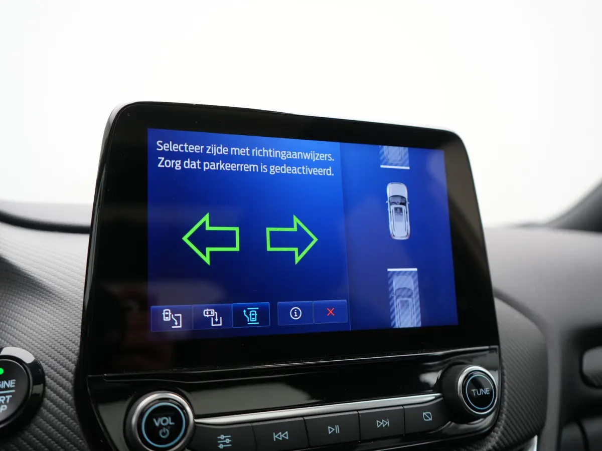 1.0 EcoBoost ST-Line X 155pk Dealer O.H | Panodak | Adaptive Cruise | Bang & Olufsen | Camera | Sportstoelen & Stuur Verwarmd | Apple Carplay | Keyless | Virtual | Navigatie | DAB | 17"L.M |