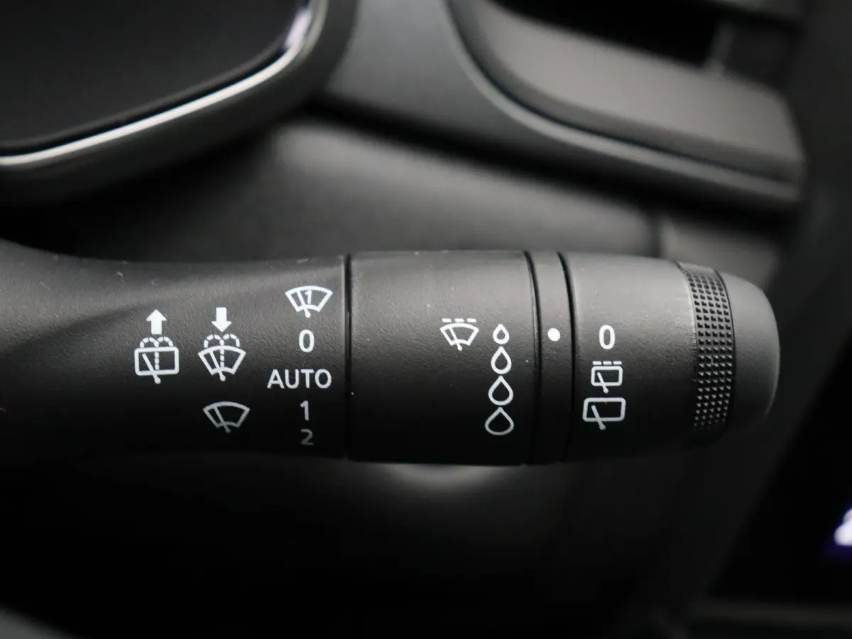 1.8 E-Tech full hybrid 160pk techno | Vijf jaar garantie | Stoel- en stuurwielverwarming | Elek. kofferklep | Active driver assist |