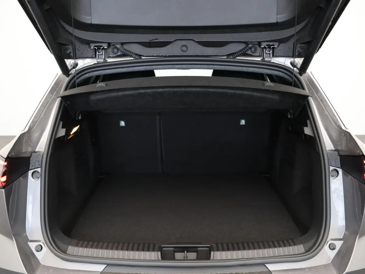 1.8 E-Tech full hybrid 160pk techno | Vijf jaar garantie | Stoel- en stuurwielverwarming | Elek. kofferklep | Active driver assist |