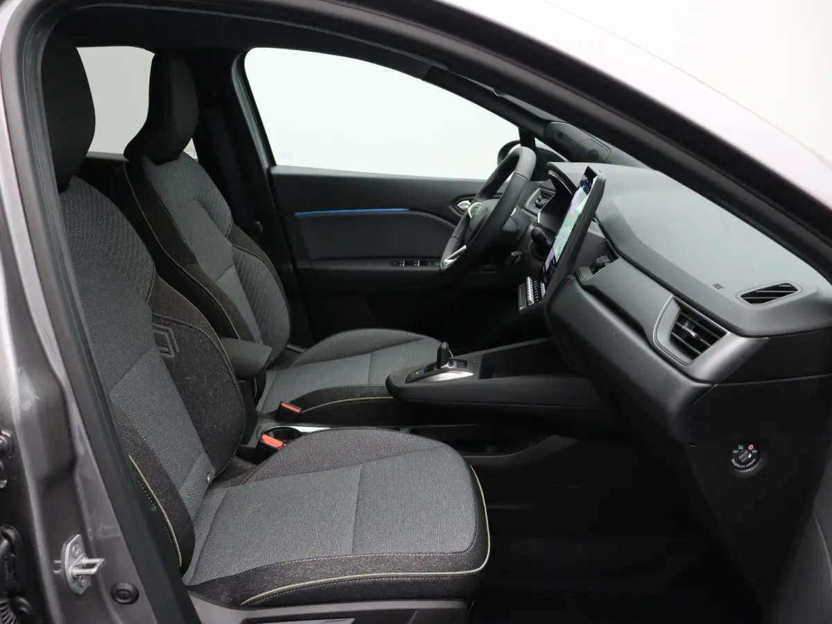 1.8 E-Tech full hybrid 160pk techno | Vijf jaar garantie | Stoel- en stuurwielverwarming | Elek. kofferklep | Active driver assist |