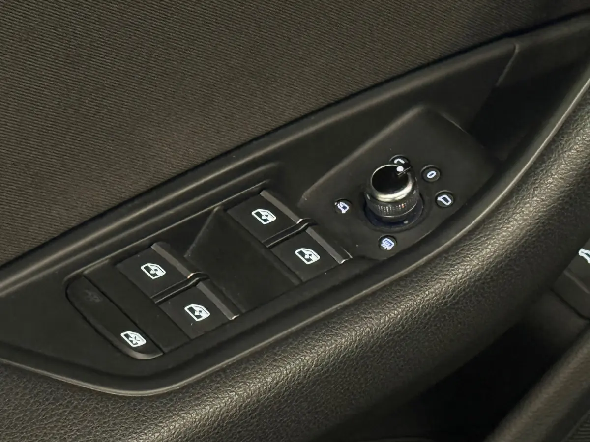 40 TFSI 190 PK S line black edition Headup Trekhaak Camera Keyless