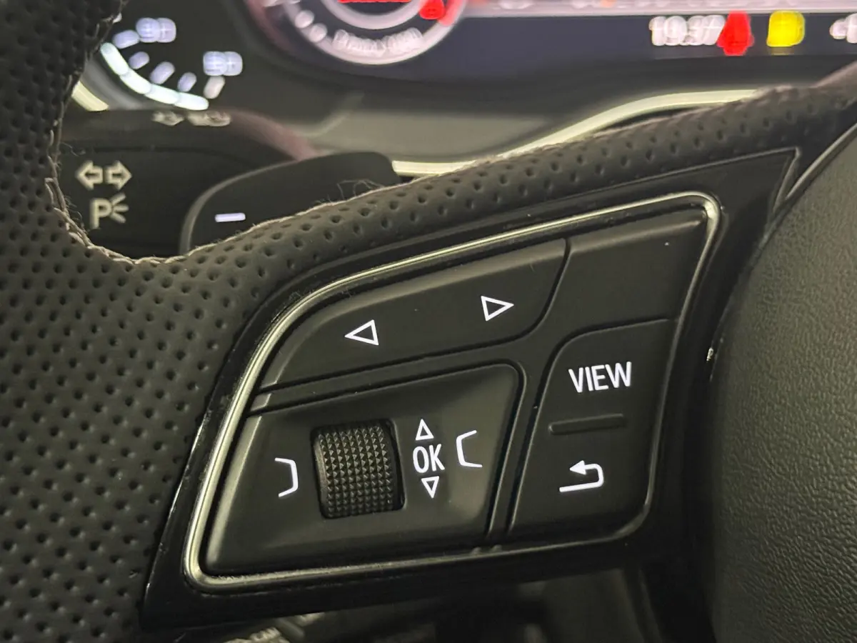 40 TFSI 190 PK S line black edition Headup Trekhaak Camera Keyless