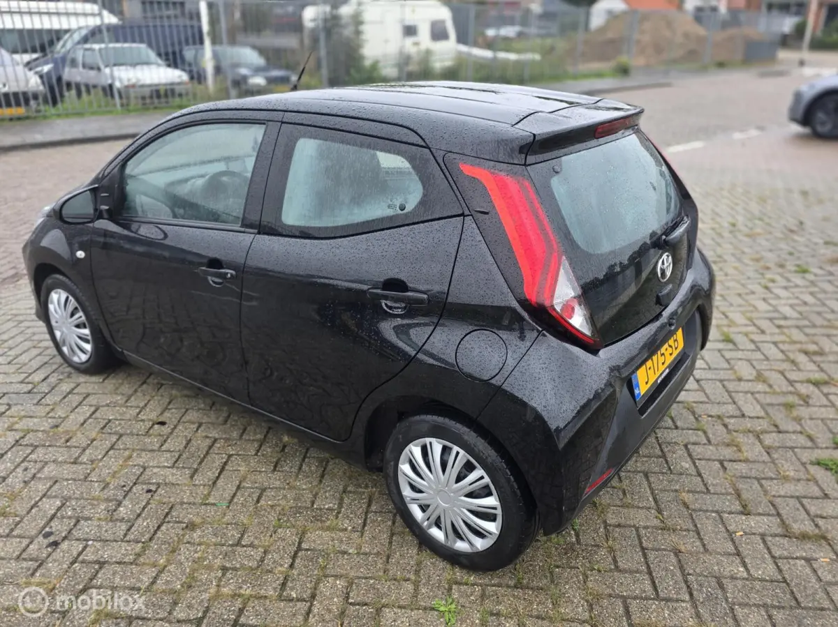 1.0 VVT-i x-fun 2020, 71000 KM NAP, AIRCO NAVI..