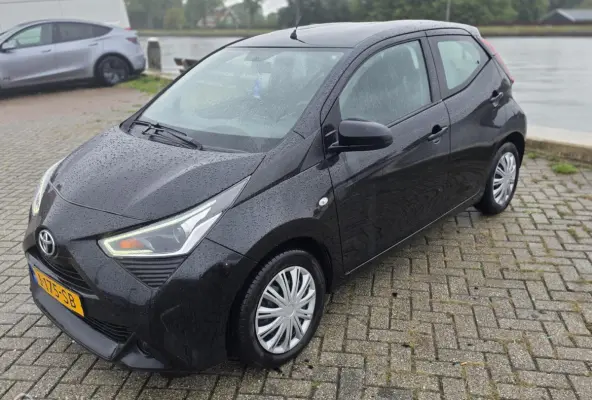 1.0 VVT-i x-fun 2020, 71000 KM NAP, AIRCO NAVI..
