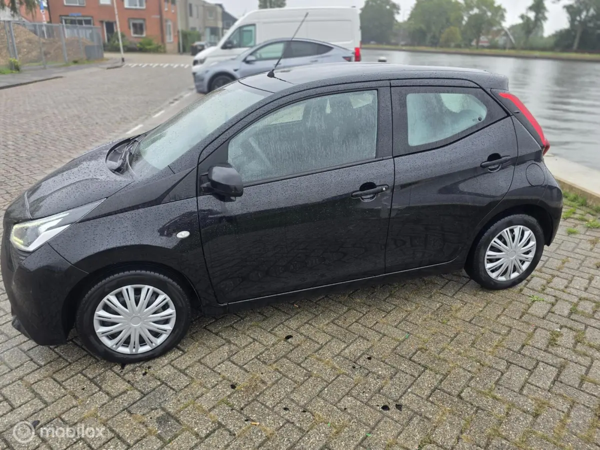 1.0 VVT-i x-fun 2020, 71000 KM NAP, AIRCO NAVI..